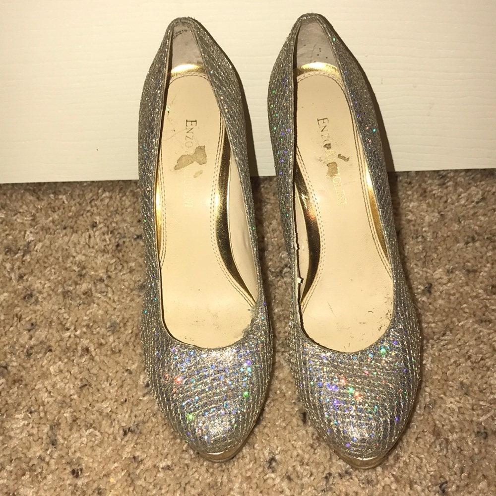 Dress shoe